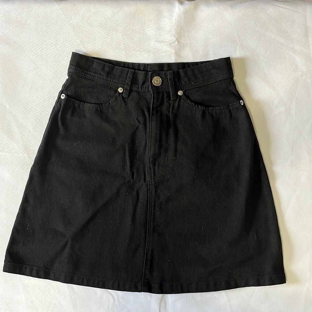 Black skirt